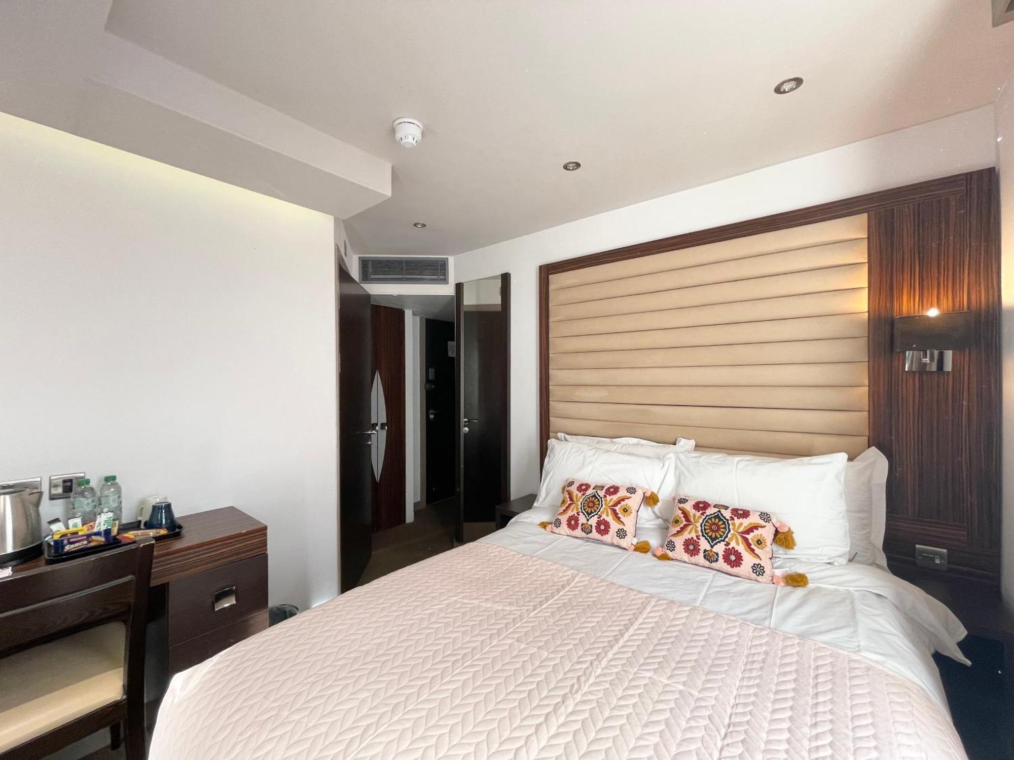 Maitrise Hotel لندن المظهر الخارجي الصورة